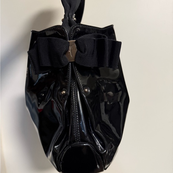 Salvatore Ferragamo Patent Shoulder Bag - Picture 4 of 17